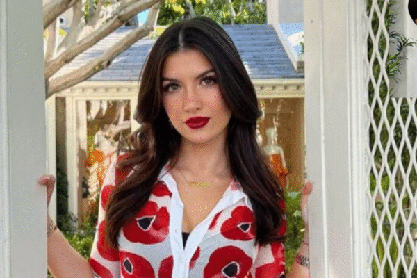 Ellie Zeiler Net Worth